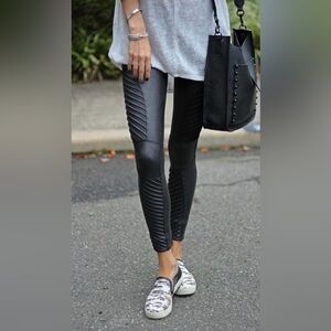 Spanx Faux Leather Moto Leggings‎ Size Small